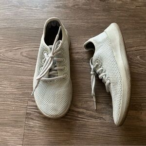 Allbirds Tree Runners Light Blue Womens Size 7 Limited Edition Sneakers